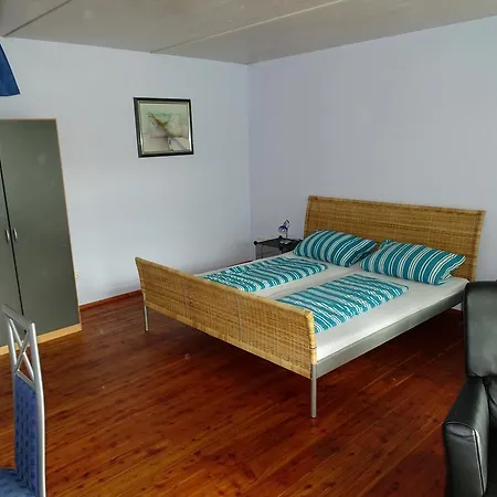 Apartmán Fewo Am Weinberg *
