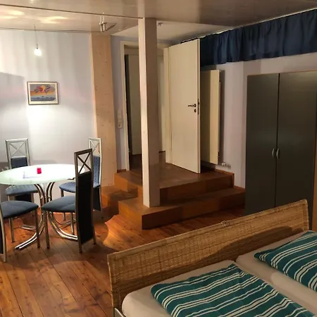Apartmán Fewo Am Weinberg *